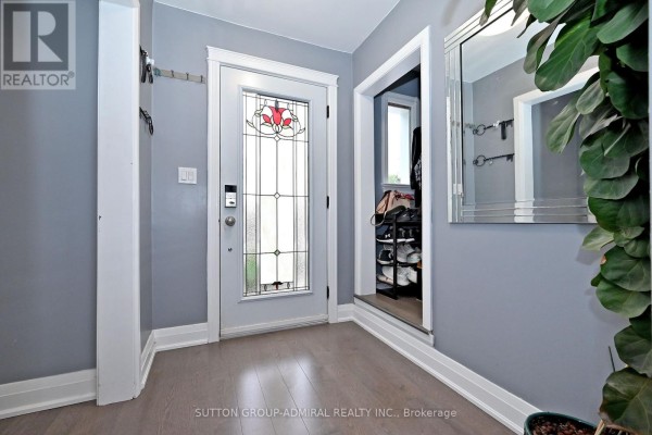 Bedroom 2 - 62 Wilson Road S, Oshawa, ON L1H6B7 Photo 4