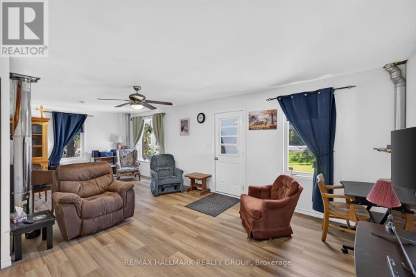 620 Highway 15 South, Rideau Lakes, ON K0G1L0 Photo 5