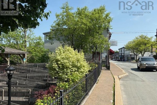 620 King Street, Bridgewater, NS, photo 2