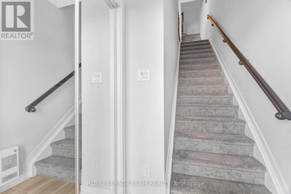Living room - 620 Parnian Private, Ottawa, ON K2J7K6 Photo 4
