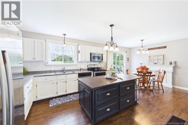 Kitchen/Dining room - 620 Pleasantview Street, Lutes Mountain, NB E1G2S8 Photo 4