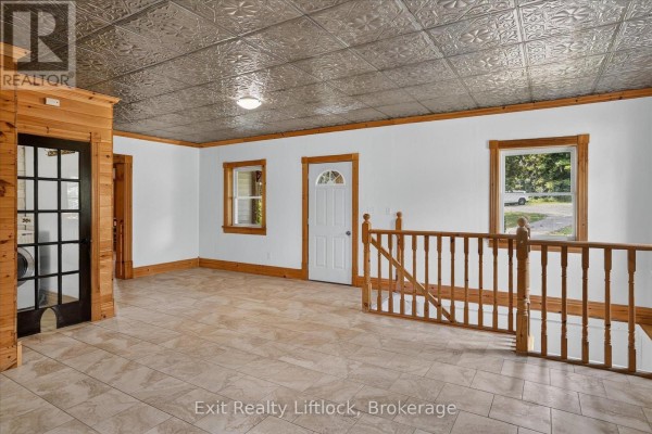 Living room - 620 Stewart Line, Cavan Monaghan, ON L0A1C0 Photo 4
