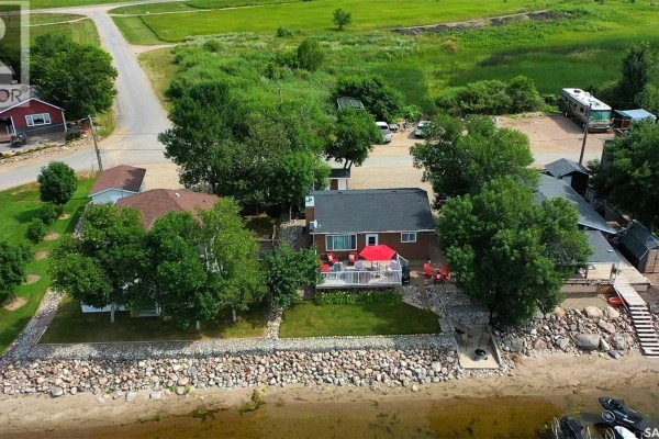 Living room - 620 Surfside Drive E, Crooked Lake, SK S0G2B0 Photo 2