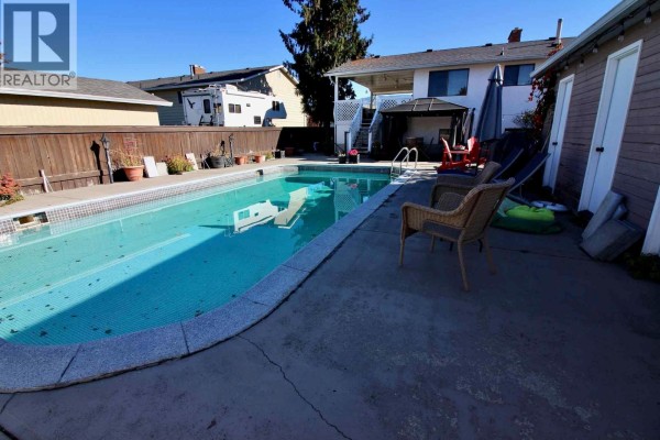 Laundry room - 620 Wenric Crescent, Kelowna, BC V1X5R7 Photo 5