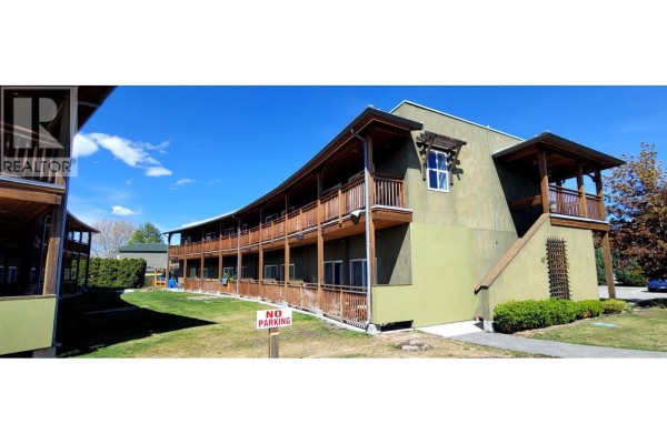 6203 Willow Avenue, Summerland, BC, photo 3