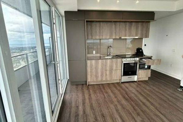 6205 - 448 Burnhamthorpe Rd Road W, Mississauga, ON L5B0R4 Photo 5