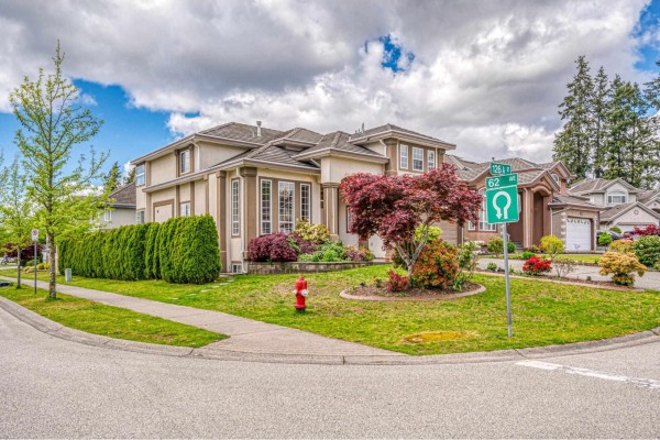 6205 126a Avenue, Surrey, BC V3X3M4 Photo 2