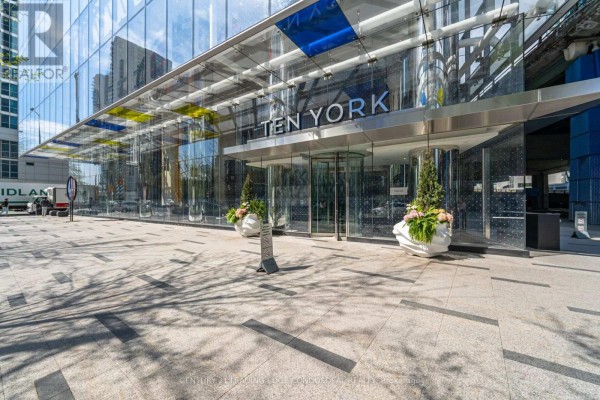 6207 - 10 York Street, Toronto, ON M5J0E1 Photo 2