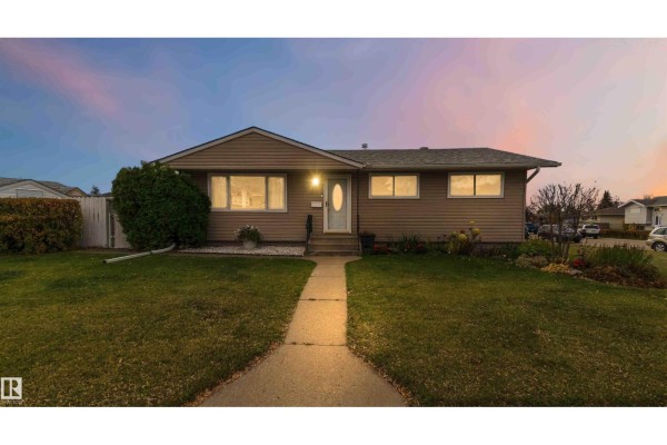 Primary Bedroom - 6207 146 Av Nw, Edmonton, AB T5A1T2 Photo 4