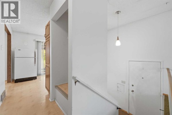 4pc Bathroom - 6207 Beaver Dam Way Ne, Calgary, AB T2K3W7 Photo 5