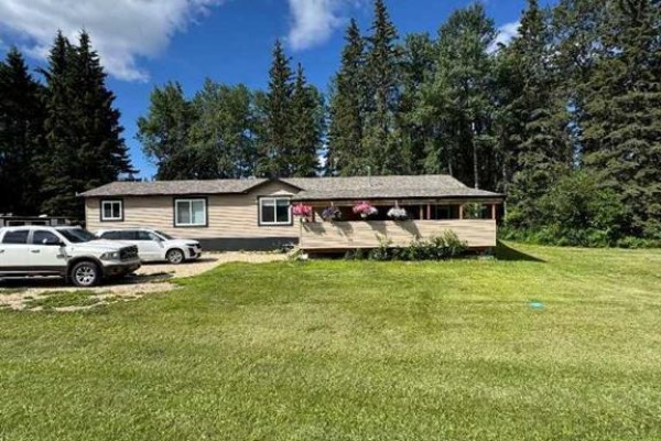 62070 Highway 33, Rural Woodlands County, AB, photo 2