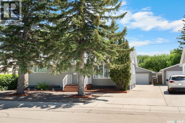 Kitchen - 621 20th Avenue E, Regina, SK S4N1J9 Photo 3