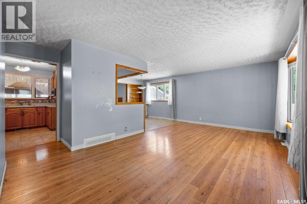 Bedroom - 621 20th Avenue E, Regina, SK S4N1J9 Photo 4