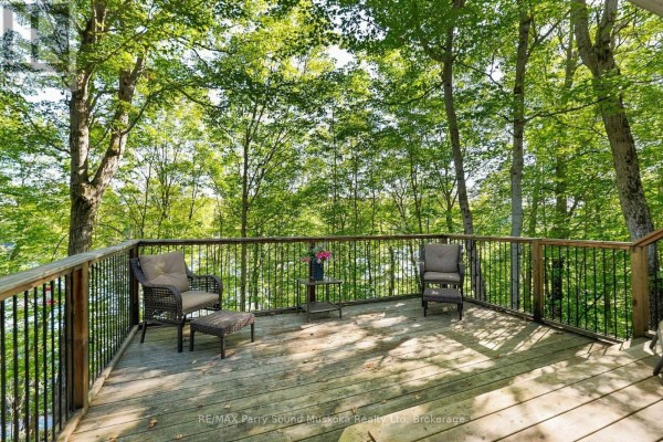 Family room - 621 Deer Run Road, Magnetawan, ON P0A1C0 Photo 5