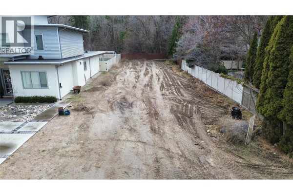 621 Mcclure Road, Kelowna, BC V1W1L6 Photo 4