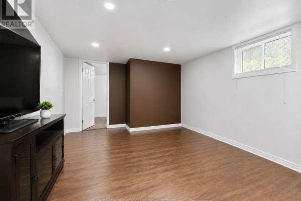 621 Wychwood Street, Oshawa, ON L1G2T4 Photo 5