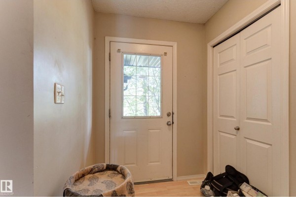 Primary Bedroom - 6218 1a Av Sw Sw, Edmonton, AB T6X0C1 Photo 4