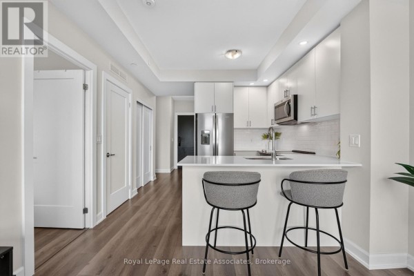 622 - 3200 William Coltson Avenue, Oakville, ON, photo 3