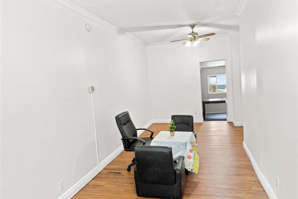 622 9th Street, Brandon, MB R7A4B4 Photo 2