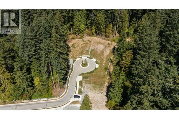 622 Foresthill Place, Port Moody, BC V3H4B7 Photo 4