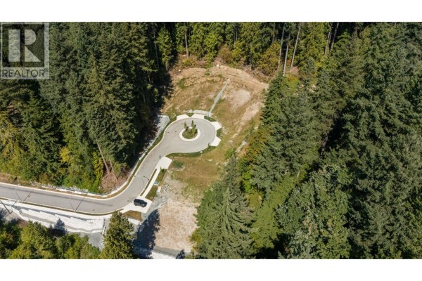 622 Foresthill Place, Port Moody, BC V3H4B7 Photo 5