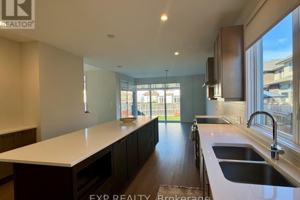 Kitchen - 622 Summerhill Street, Ottawa, ON K4M0C2 Photo 5