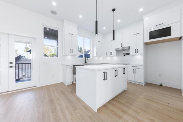 6221 148 Street, Surrey, BC V3S3T1 Photo 3