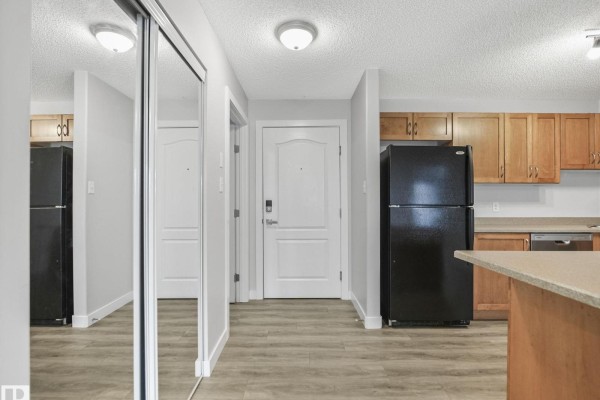 Primary Bedroom - #6221 7331 South Terwillegar Dr Nw, Edmonton, AB T6R0L9 Photo 3