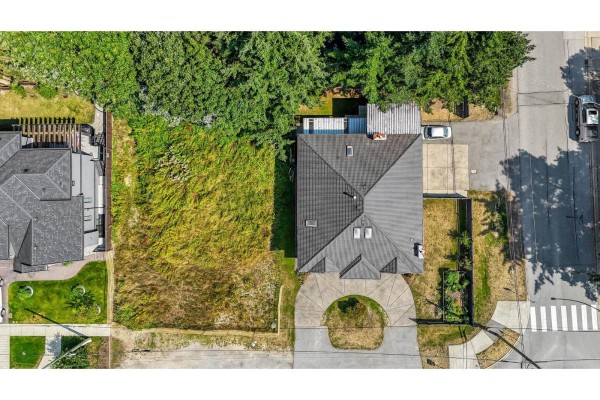 6222 133 Street, Surrey, BC V3X1M2 Photo 2