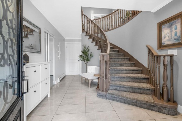 6222 133 Street, Surrey, BC V3X1M2 Photo 5