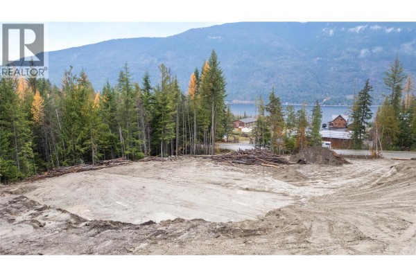 6222 Eagle Bay Road, Eagle Bay, BC V0E1T0 Photo 4