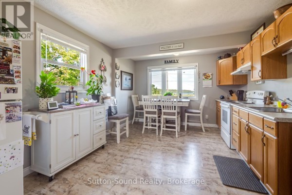 623 Frank Street, South Bruce Peninsula, ON N0H2T0 Photo 4