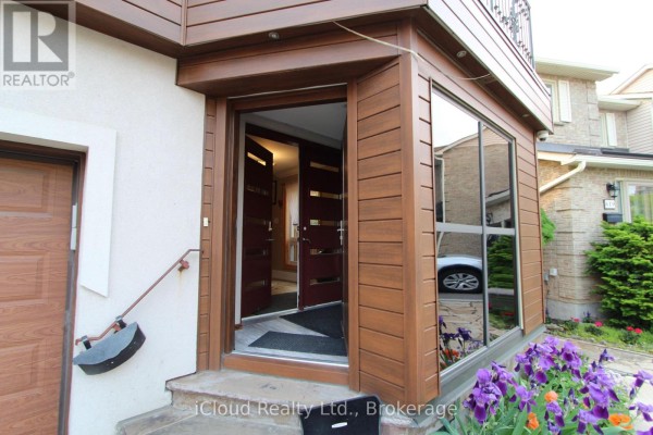 623 Hartfordshire Lane, Mississauga, ON L5B2W9 Photo 4