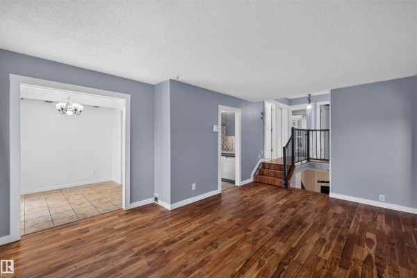 Primary Bedroom - 6235 13 Avenue Nw, Edmonton, AB T6L2E5 Photo 4