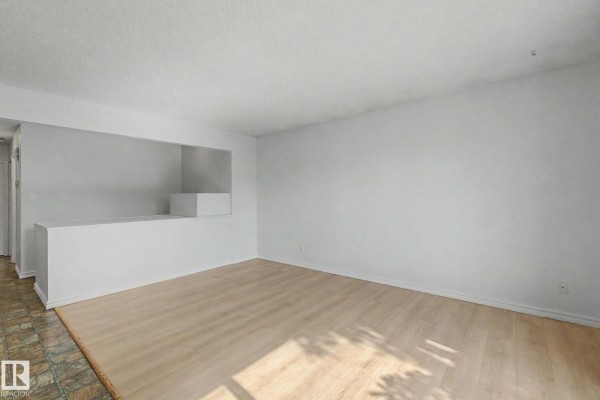 Primary Bedroom - 6237 13 Av Nw, Edmonton, AB T6L2E5 Photo 4
