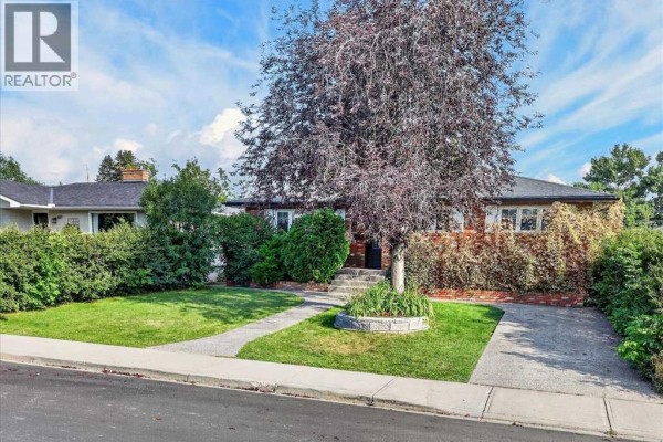 Kitchen - 624 24 Avenue Ne, Calgary, AB T2E1X3 Photo 2