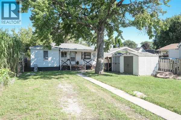 Laundry room - 624 Charles, Windsor, ON N8X3G5 Photo 2