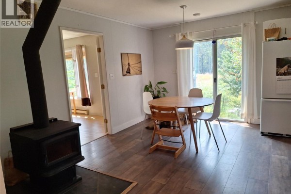 Dining room - 624 Slocan Avenue, New Denver, BC V0G1S0 Photo 5