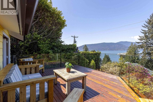 6248 Wellington Avenue, West Vancouver, BC V7W2H4 Photo 2