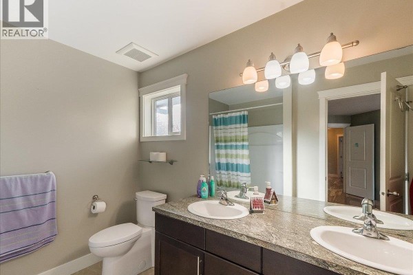Full bathroom - 625 11th Avenue Unit# 6, Castlegar, BC V1N1J7 Photo 4