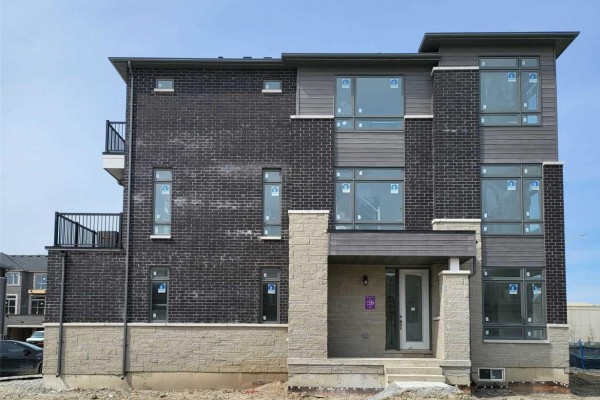 625 Fogal Road, Brampton, ON L6P4P7 Photo 2