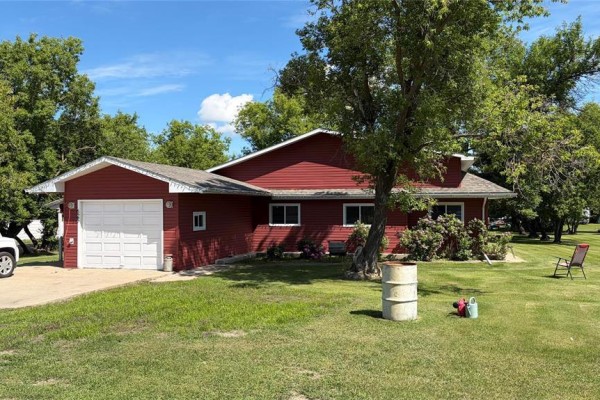 625 Fourth Avenue, Rapid City, MB, photo 2