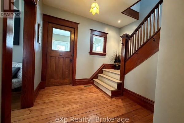 Living room - 625 Gibson Street, Brockton, ON N0G2V0 Photo 3