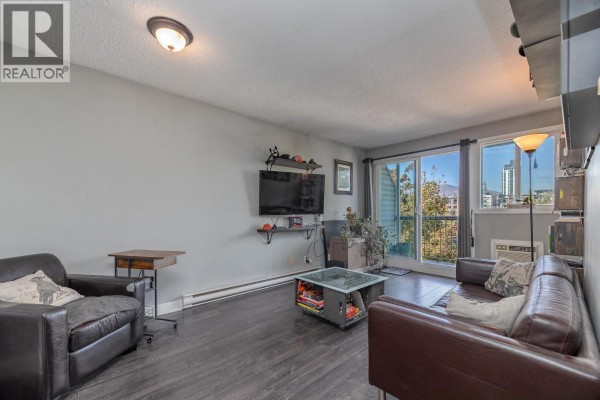 Living room - 625 Rowcliffe Avenue Unit# 305, Kelowna, BC V1Y5Y8 Photo 2