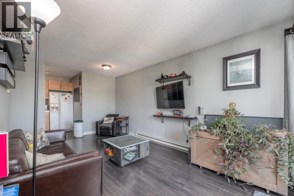 Primary Bedroom - 625 Rowcliffe Avenue Unit# 305, Kelowna, BC V1Y5Y8 Photo 5
