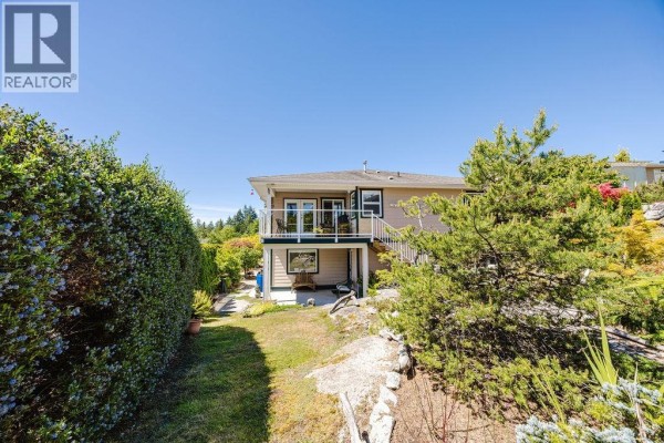 6252 Baillie Road, Sechelt, BC V7Z0R5 Photo 4