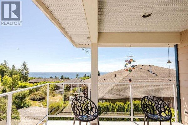 6252 Baillie Road, Sechelt, BC V7Z0R5 Photo 5