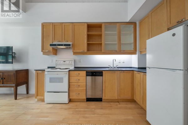 Bedroom - 626 - 155 Dalhousie Street, Toronto, ON M5B2P7 Photo 4