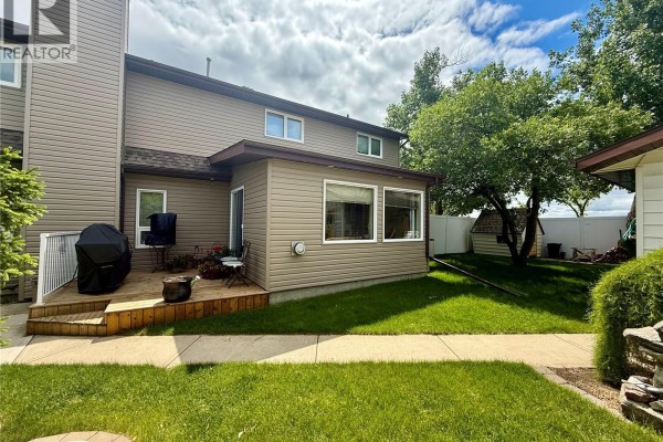 Sunroom - 626 4th Avenue W, Kindersley, SK S0L1S0 Photo 5