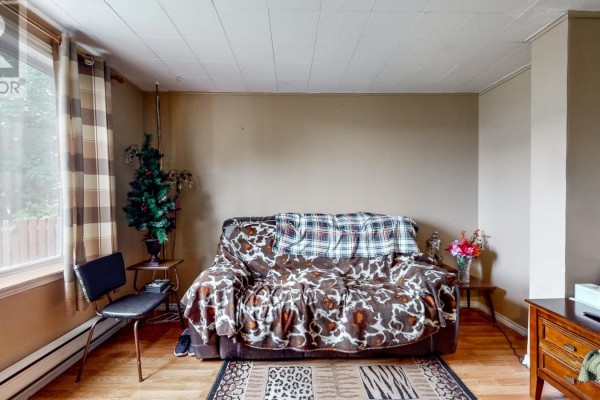 Bath (# pieces 1-6) - 626 Empire Avenue, St John S, NL A1E1X2 Photo 2